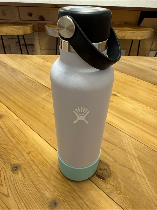 Hydro Flask Other - Hydro Flask Powder Lilac Bottle with Light Turquoise Accent and Black Lid, 20oz